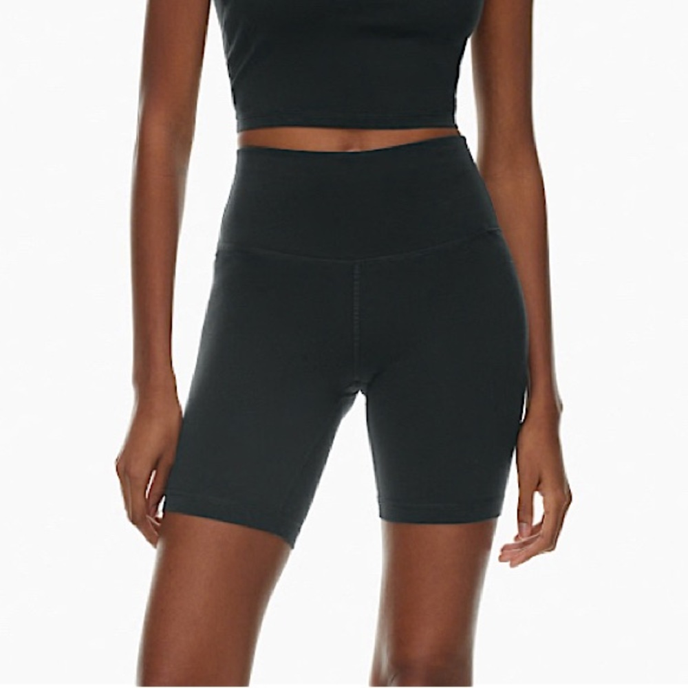 Aritzia TNA Atmosphere Hi-Rise 7" Black Bike Short athletic shorts